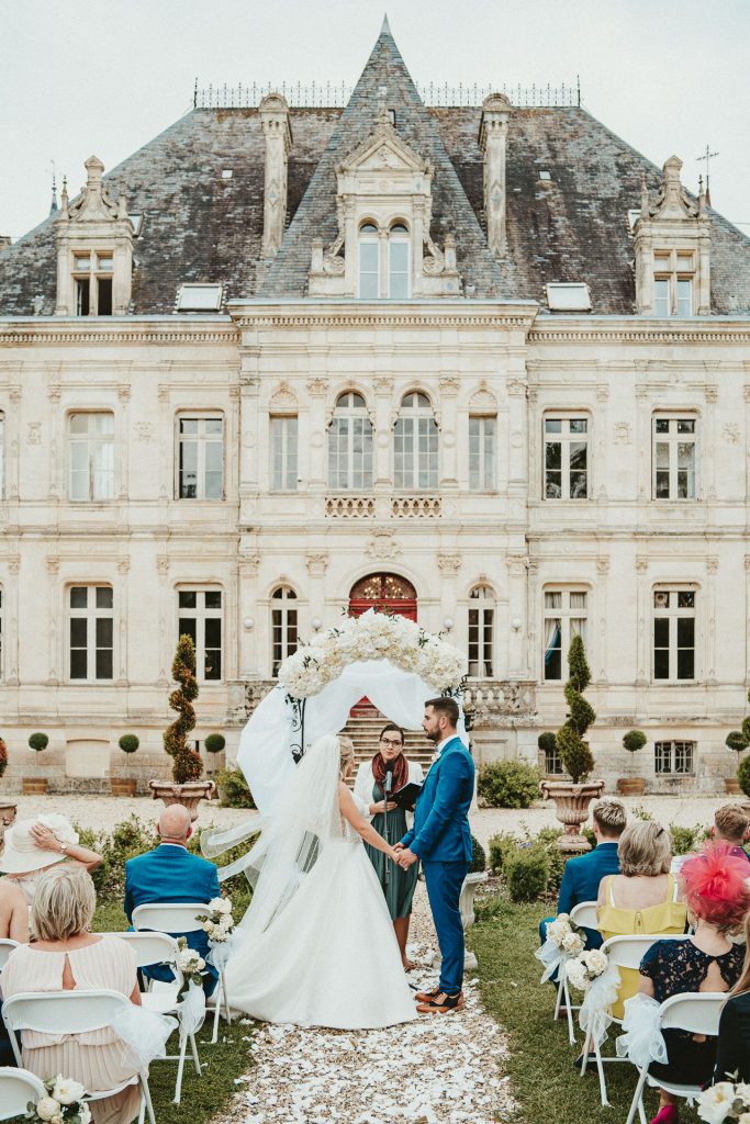 Wedding ceremony at Château de la Valouze